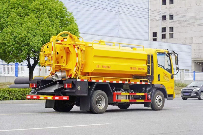 6 Cubic Meter Cleaning and Sewage Suction Truck